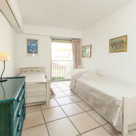 Laperouse Apartman *