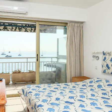 Laperouse Apartman *